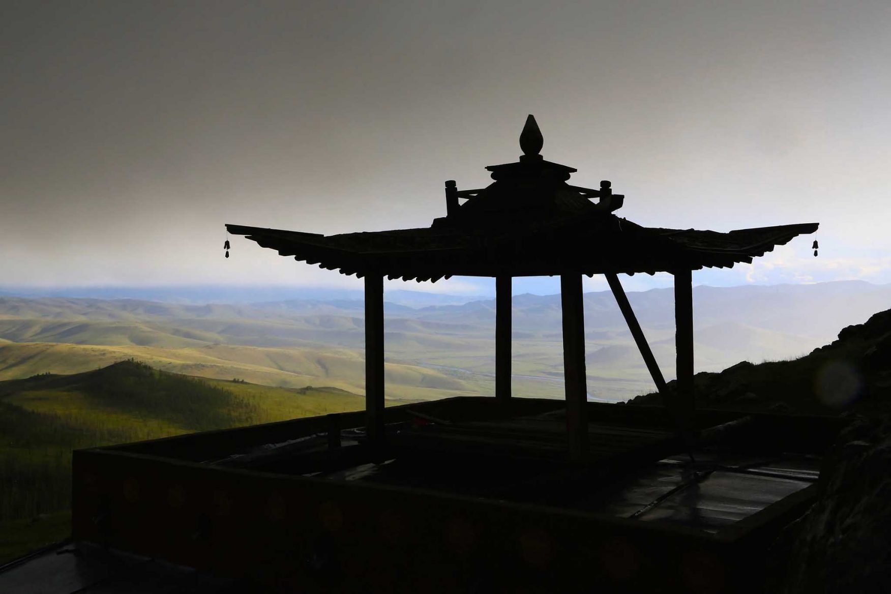 mongolia-gobi-pagoda