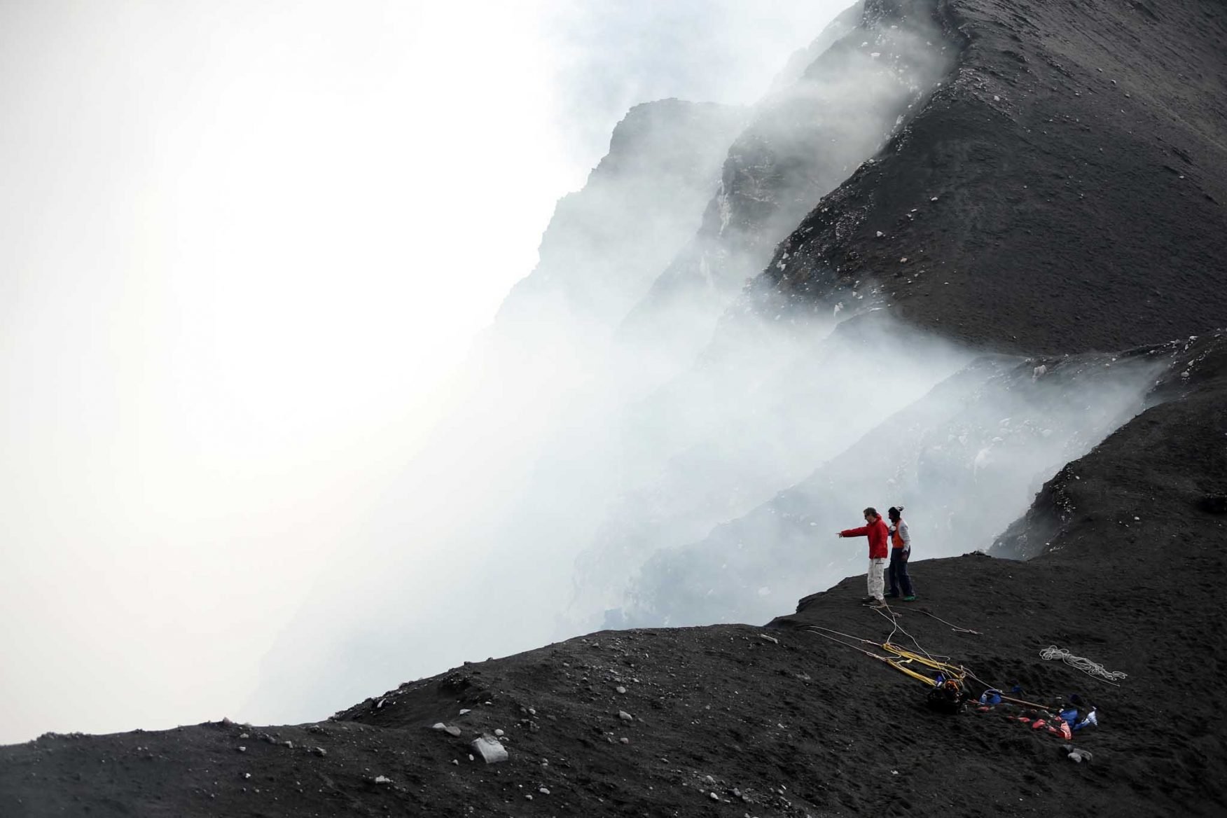 vanuatu-volcano-expedition-misty