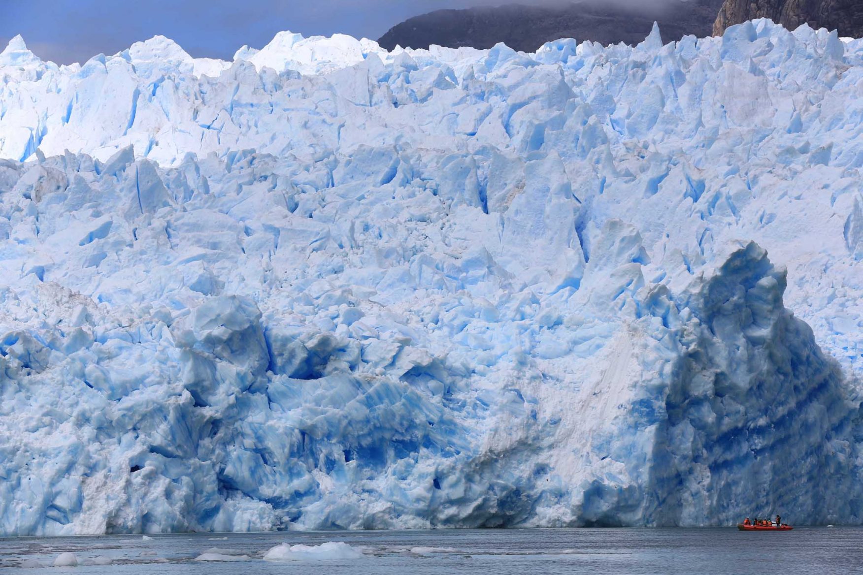 antarctic-expedition-patagonia-ice-glacier